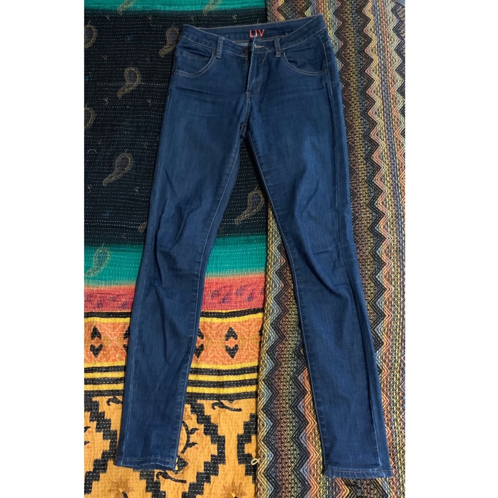 Dark wash skinny jeans